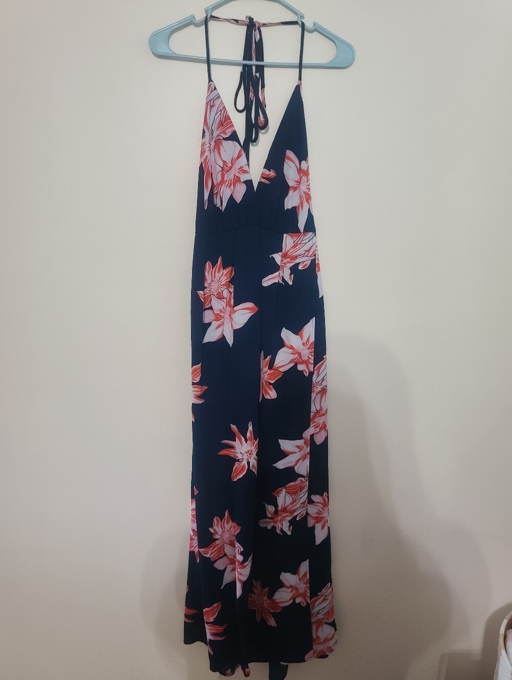 🌞🌞 Simplee Apparel Navy Floral Halter Maxi Dress